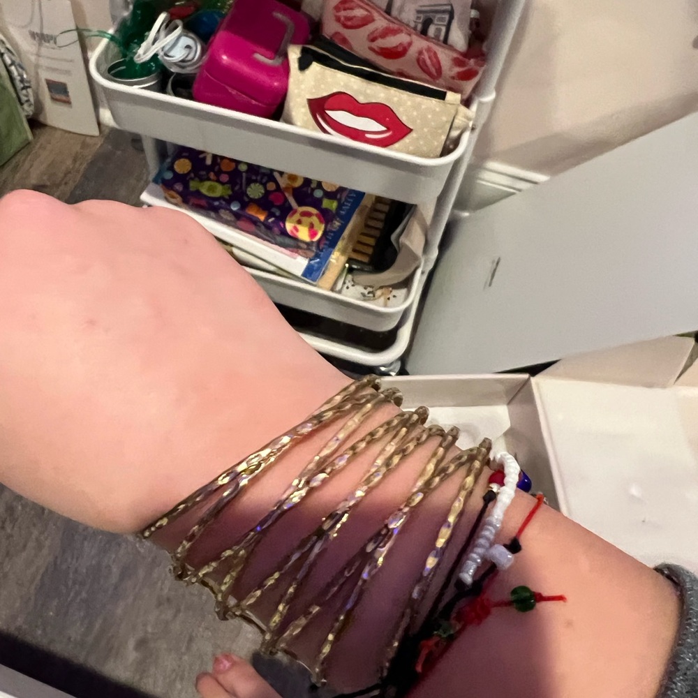 Gorgeous Gold bracelet